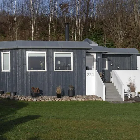 Annalie - 50m From The Sea By Interhome *